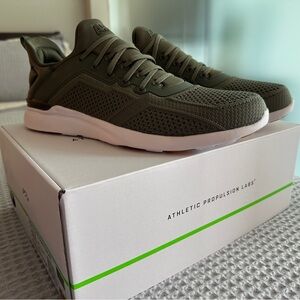 APL Men’s TechLoom Tracer // Size 10.5 // Dark Green // BRAND NEW NEVER WORN